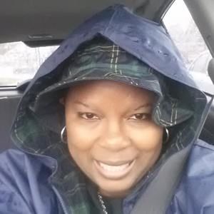 Meet your Posher, Dee