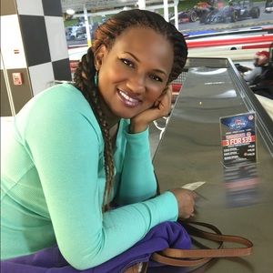 Meet your Posher, Suzette