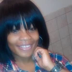 Meet your Posher, Carrie