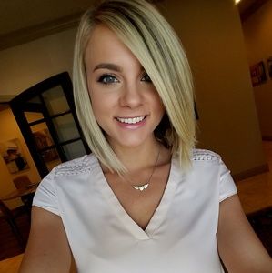 Meet your Posher, Alyssa