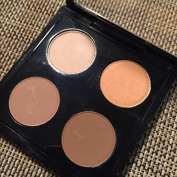 MAC refillable eyeshadow quad