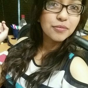 Meet your Posher, Maxine