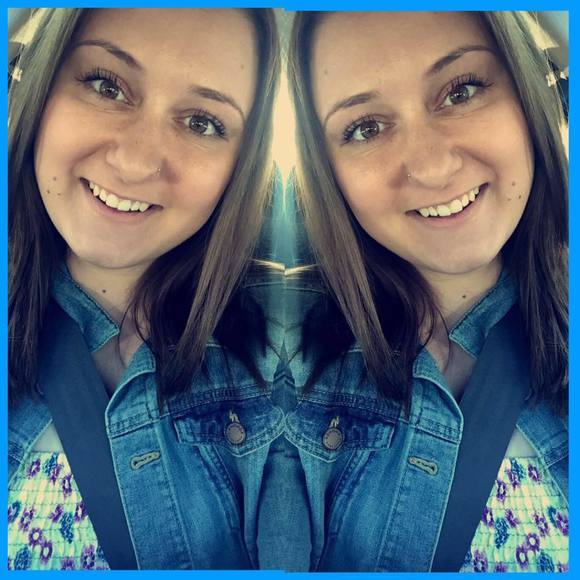 Meet your Posher, Deanna