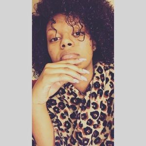 Meet your Posher, Ariana