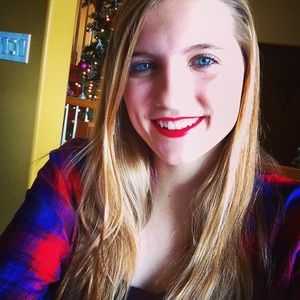 Meet your Posher, Abby