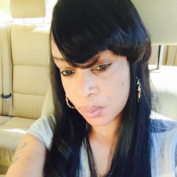 Meet your Posher, Constance - Picture 1 of 1