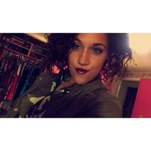 Meet your Posher, Marisa