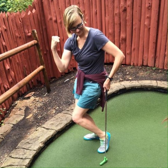 Meet your Posher, Beth - Picture 2 of 3