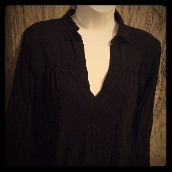 LINQ Deep V-Neck Collar Tunic with Raw Edges - S