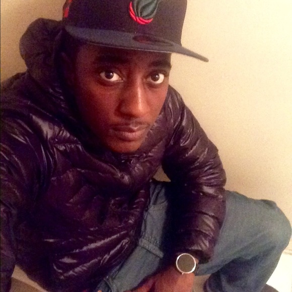 Meet your Posher, Flee