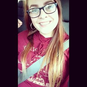 Meet your Posher, Camille