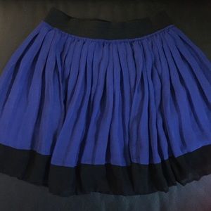 Guess skirt