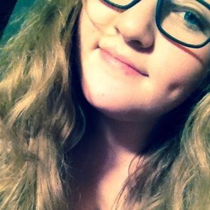 Meet your Posher, Deziray