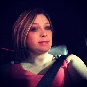 Meet your Posher, Angelia