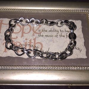 Women's stainless steel Silver Heart Bracelet NWOT