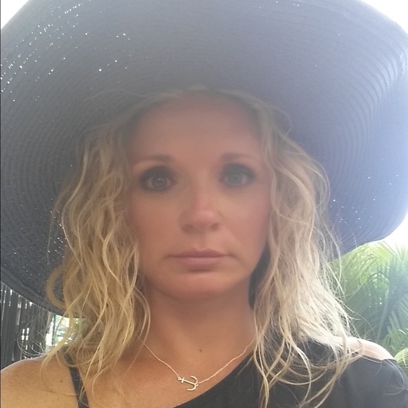 Meet your Posher, Chris - Picture 3 of 4