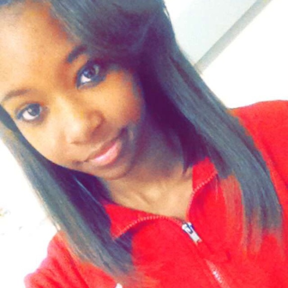 Meet your Posher, Natazia - Picture 1 of 1