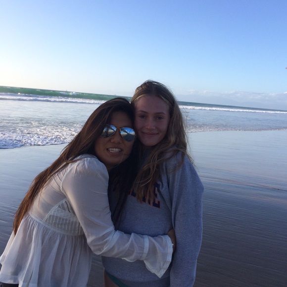 Meet your Posher, Emily - Picture 4 of 4