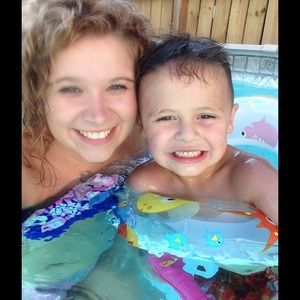 Meet your Posher, Latasha