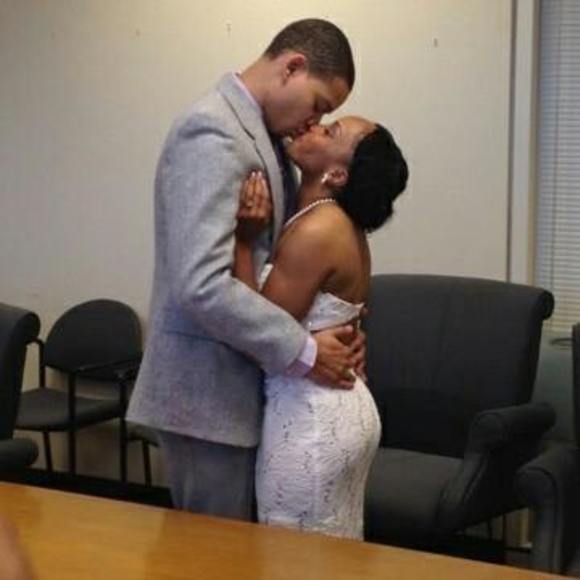 Meet your Posher, Dominique - Picture 1 of 1