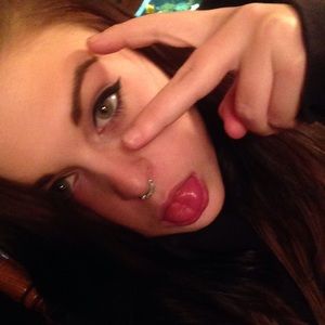 Meet your Posher, Kara