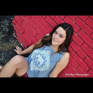 Meet your Posher, Desiree