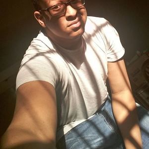 Meet your Posher, Dee