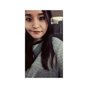 Meet your Posher, Elizabeth