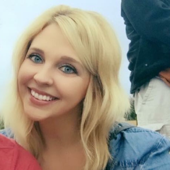Meet your Posher, Jessica - Picture 1 of 1