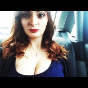 Meet your Posher, Leah