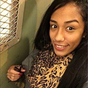 Meet your Posher, Anais