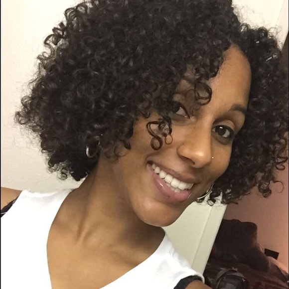 Meet your Posher, Noelle