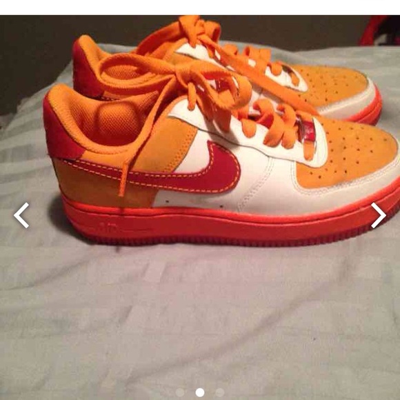 Nikes - Picture 2 of 3