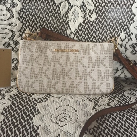 NWT Micheal Kors Vanilla Slim Crossbody - Picture 4 of 4