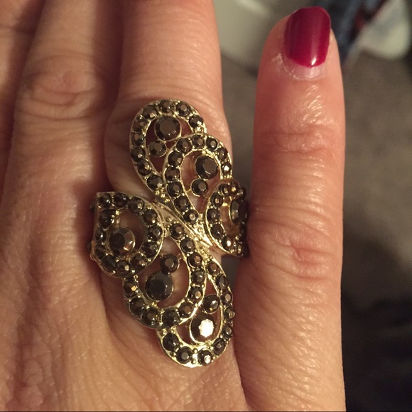 Ring - Picture 2 of 3