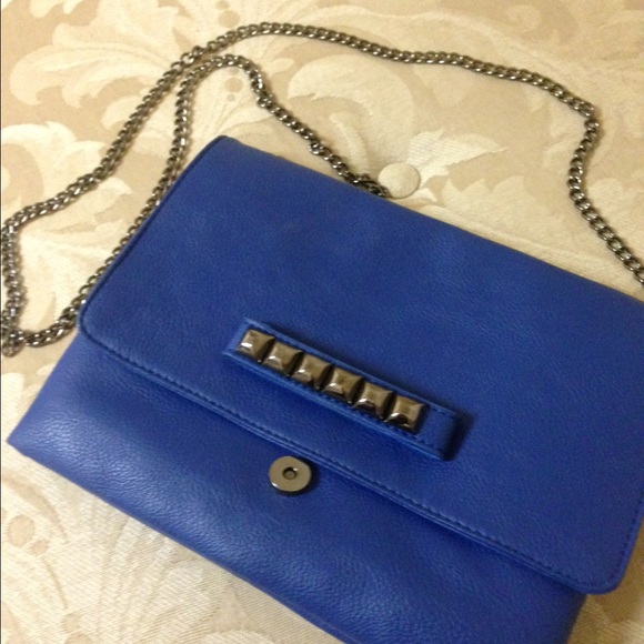Blue bag with chain strap - Picture 4 of 4