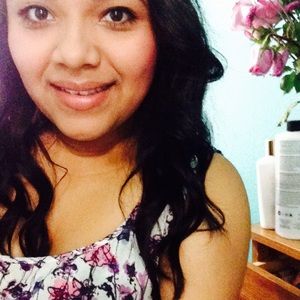 Meet your Posher, Ella