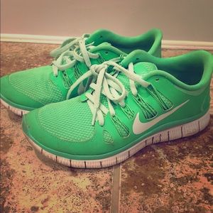 Nike Frees (Green)