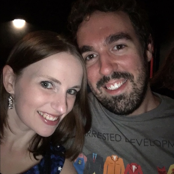 Meet your Posher, Laura - Picture 1 of 1