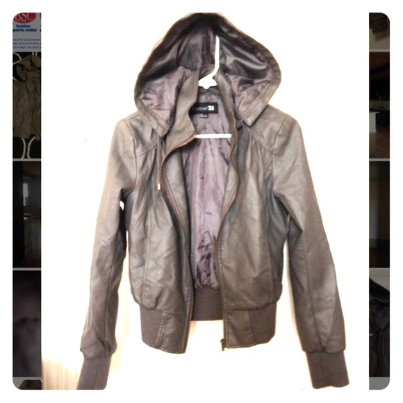 PLEASE SHARE not selling. Looking for in black