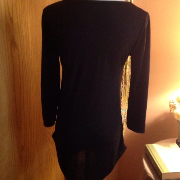 Color Block Top - Picture 2 of 2
