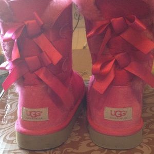 Hot pink Bailey bow uggs