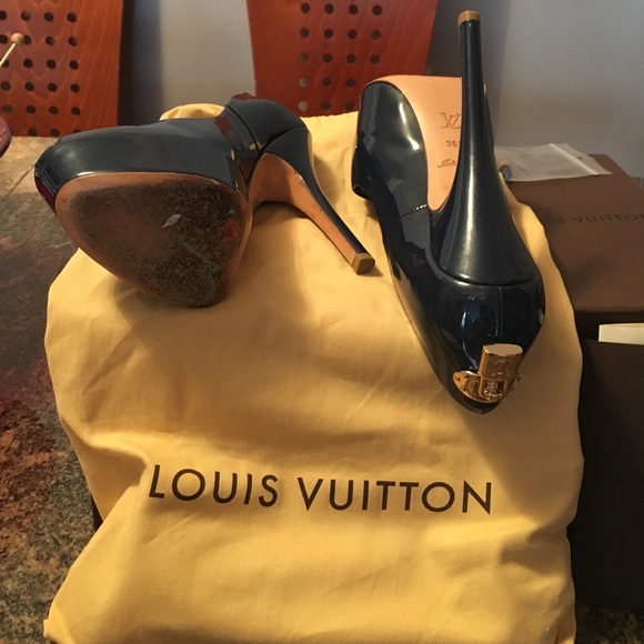 Louis Vuitton Oh Really Pumps - Picture 2 of 2