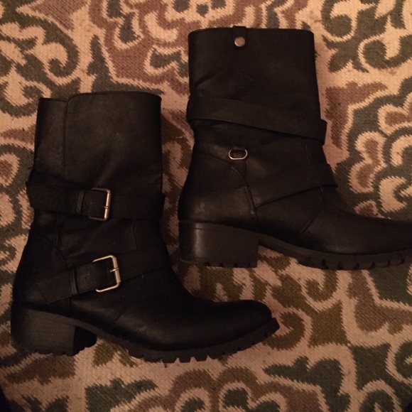Black motorcycle boots.