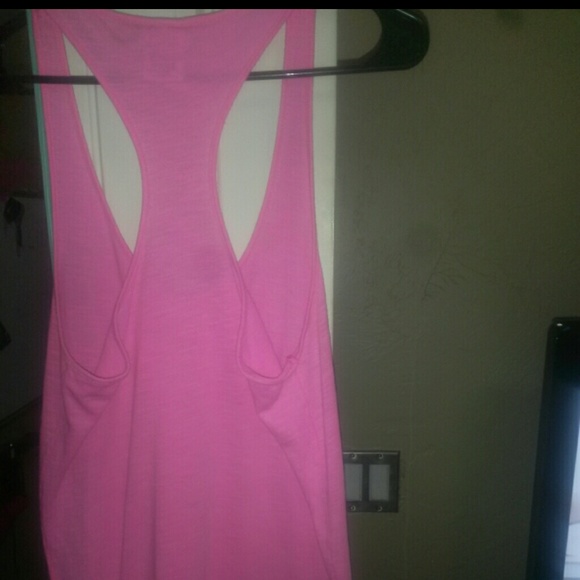 Pink tank top - Picture 2 of 2