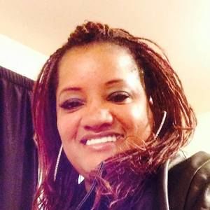 Meet your Posher, Yvette