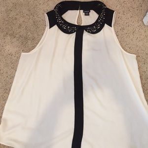 Torrid sleeveless dressy shirt with beaded collar