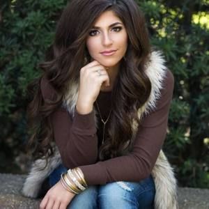 Meet your Posher, Alexis