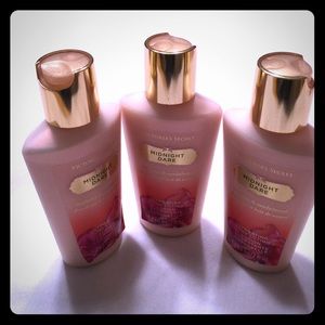 Victoria's Secret Hydrating Lotion-Midnight Dare