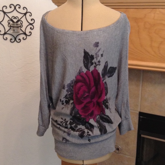 White House Black Market Sweaters - WHITE HOUSE BLACK MARKET-SWEATER-RIBBED BOTTOM